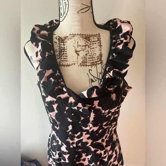 Taylor from Anthropologie structured pink and black floral midi dress size 6 - Picture 3 of 12